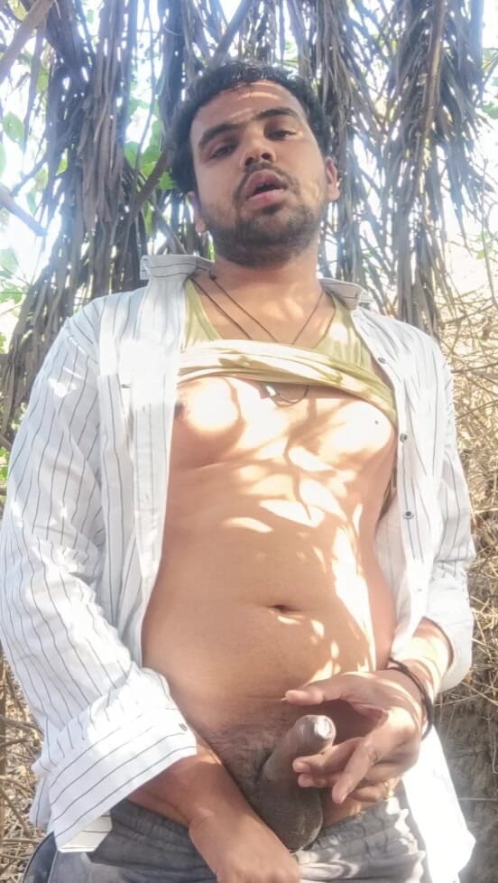 IsmaatDeva: Whitish Cream Peeing in Forest Alone