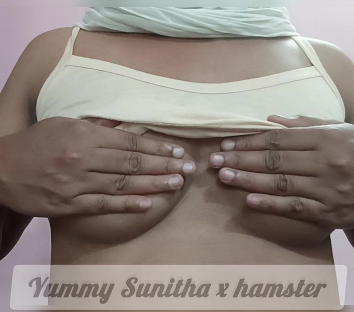 Yummysunitha: Sự trêu chọc của Sunitha ngon lành - chạm nhẹ nhàng...