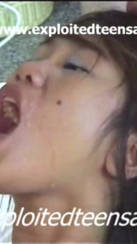 Exclusivo tailandés amateur Noi película completa 18 Plus, enormes tetas haciendo vaquera de pistón, gran culo al estilo perrito, semen en la boca.