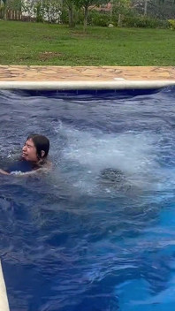 Dinspre viață îmi salvează viața în piscină