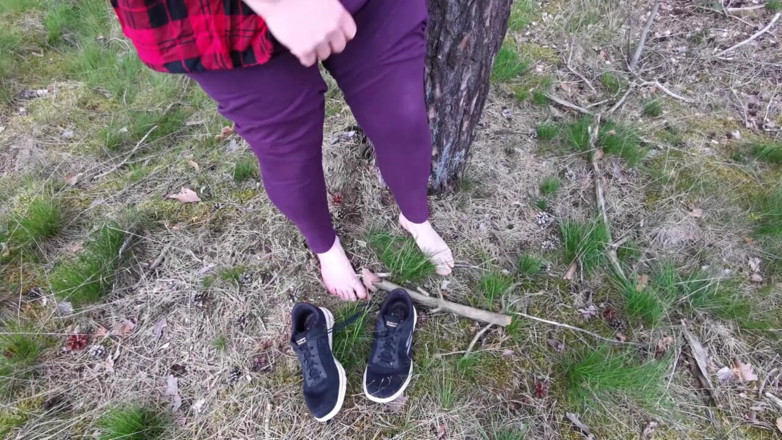 Bouncy Tits Action: Desnude y déjame castigar tus tetas