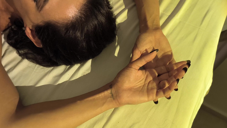 Nurseblack: Un gentile cornuto ha portato la moglie ad avere un...