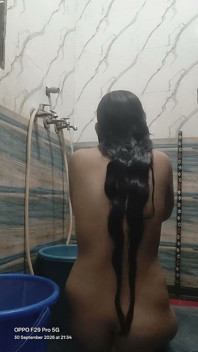 Desi Bhabhi Taking Shower Showing Boobs and Pussy