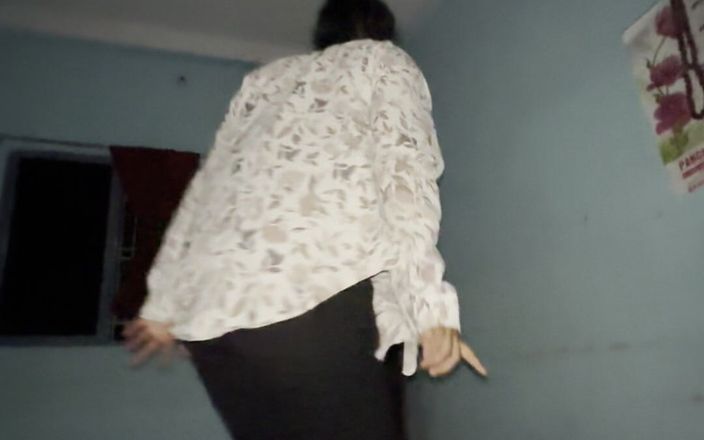 Nisha spa girls: Nepalese vriendin kamer