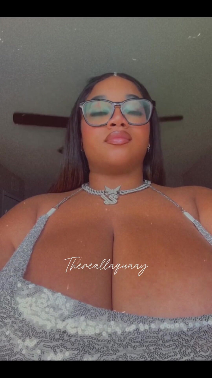Biggdebbie solo: Biggdebbiecakez Is so Fine Wtf