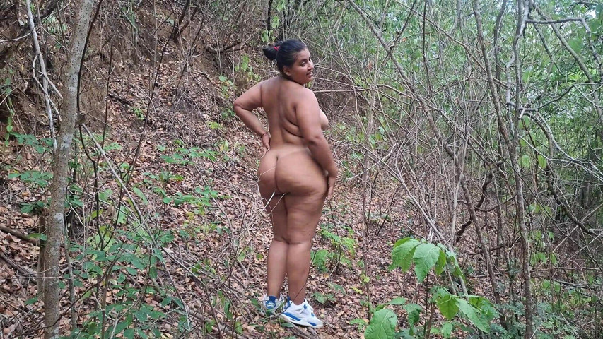BBW Latina Walks Outdoors Naked and Uses Her Dildo (SugarPose) BBW Latina Walks Outdoors Naked and Uses Her Dildo (SugarPose)