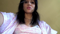 KristinaSlut: Neptám se, trvám na tom, že mi lížu kundičku!