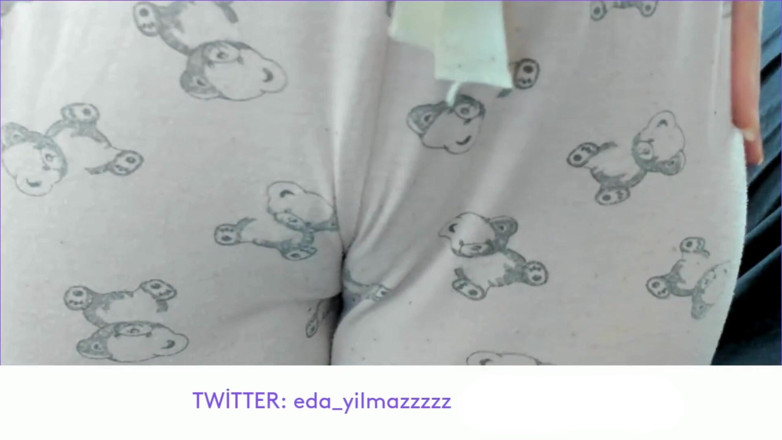 bigass_sexy_bigboobs: Cameltoe- Masturbate with Pajama- Rubbing Pussy with Pajama