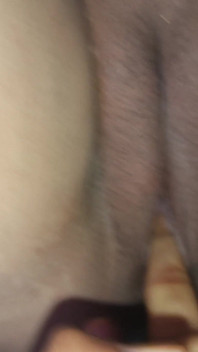 मेरी बहन की चूत में अपनी उंगली से चूत का छेद खोलने की कोशिश की