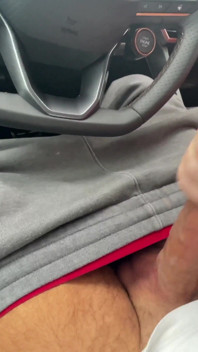 Handjob selamba di dalam kereta di tempat letak kereta pasar raya