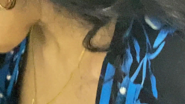 Arabicqueen: Indiano tamil parte 2 gioca con le tette enormi