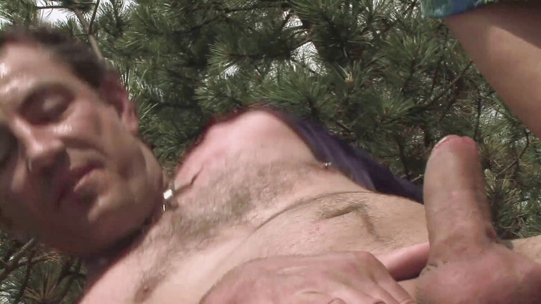 Mature Climax - 100% Mature Videos: Lákavá gilfka šuká venku