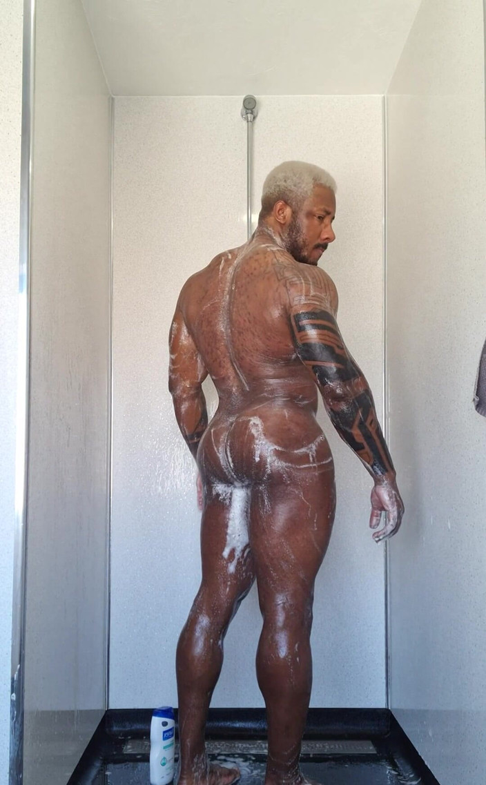 Amadeus: Gym gedaan nu douche