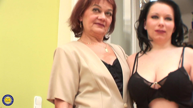 Mature NL: This Teen Gets a Lot of Mature Lesbian Love