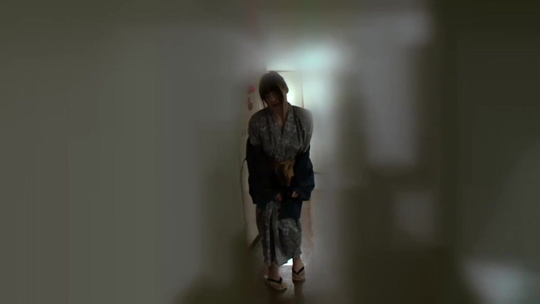 Strix: T-back - wanita matang bertetek besar yang awak mahu kongkek