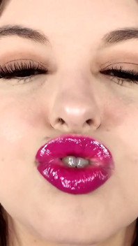 Obsesia ta roz lipgloss joi