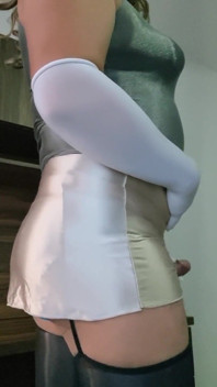Jupe et haut en satin et licra 1