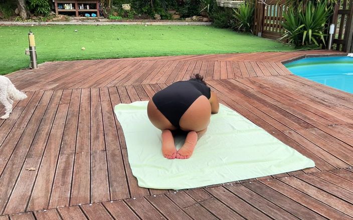 Miss Fluo: Glute training in de garde
