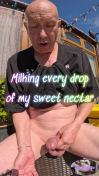 Just a Moment on a Hot Summers Day and Enjoy Your Cumlicous Cum