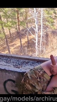 Ngentot, pria militer ini ngentot semua lubangku di barak sekolah militer! Video eksklusif!