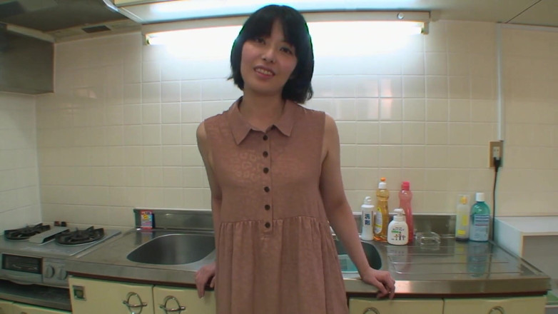 Japan Lust: He got her doggy style right in the kitchen