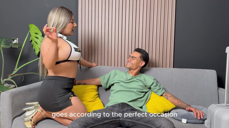 Naty Delgado: Femeie latino cu forme cu fund uriaș nu se opune...