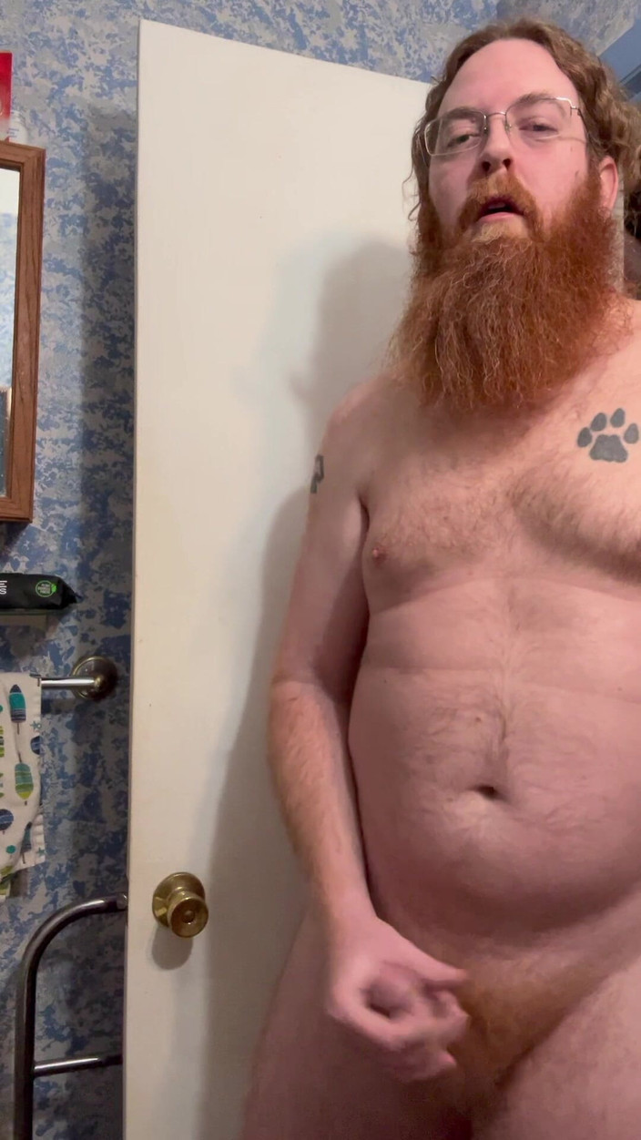 Big Baz: Писающая и спермо-фонтан реднека