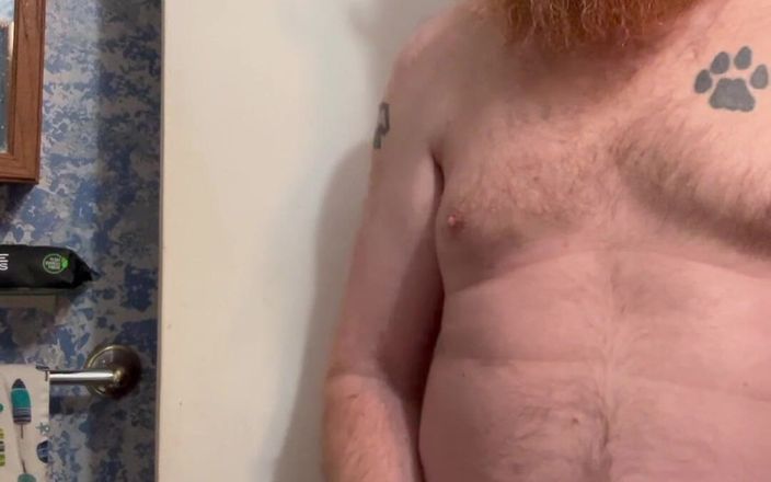 Big Baz: Redneck Piss dan Cum Fountain