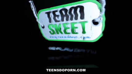 Team Skeet: สาวบริสุทธิ์ Melissa May ครั้งแรกในกล้อง