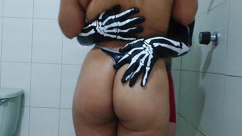 Josyandhot: Latina sprcha brousí s oblečením - skutečné vložení Škádlení