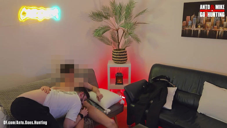 AntoGoesHunting: Lo Studente Etero Twink Vuole Tornare E Prova a Scopare...