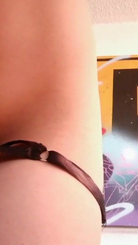 Drobná sex chce být velmi tvrdě ošukána doma, když je sama