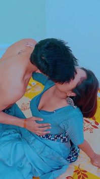 Desi Lusty Bhabhi precisa de diversão sexual de seu cunhado na noite