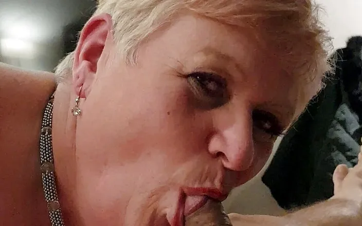 Uk Joolz: Naked cock sucking &amp; belly squeeze