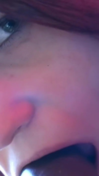 PAWG dziwka Jett Black uwielbia być zdominowana przez swoją lesbijską kochankę
