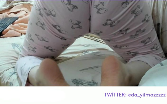 turk_milf_porno: Я мастурбував у піжамі, турецька матуся, порно з великою дупою раком, верблюжа копитна