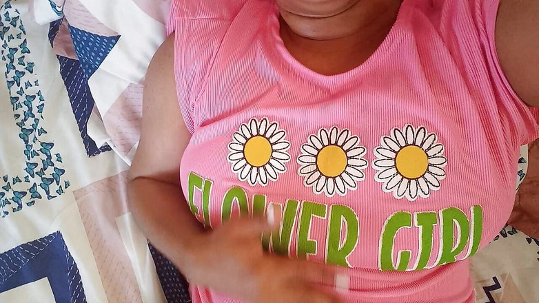 PATY PATY: Wife!! She Puts Her Fingers in Her Vagina and Gets...