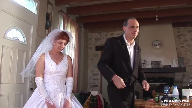 La France a Poil: LFAP - French hairy mature bride ass pounded and fist fucked...