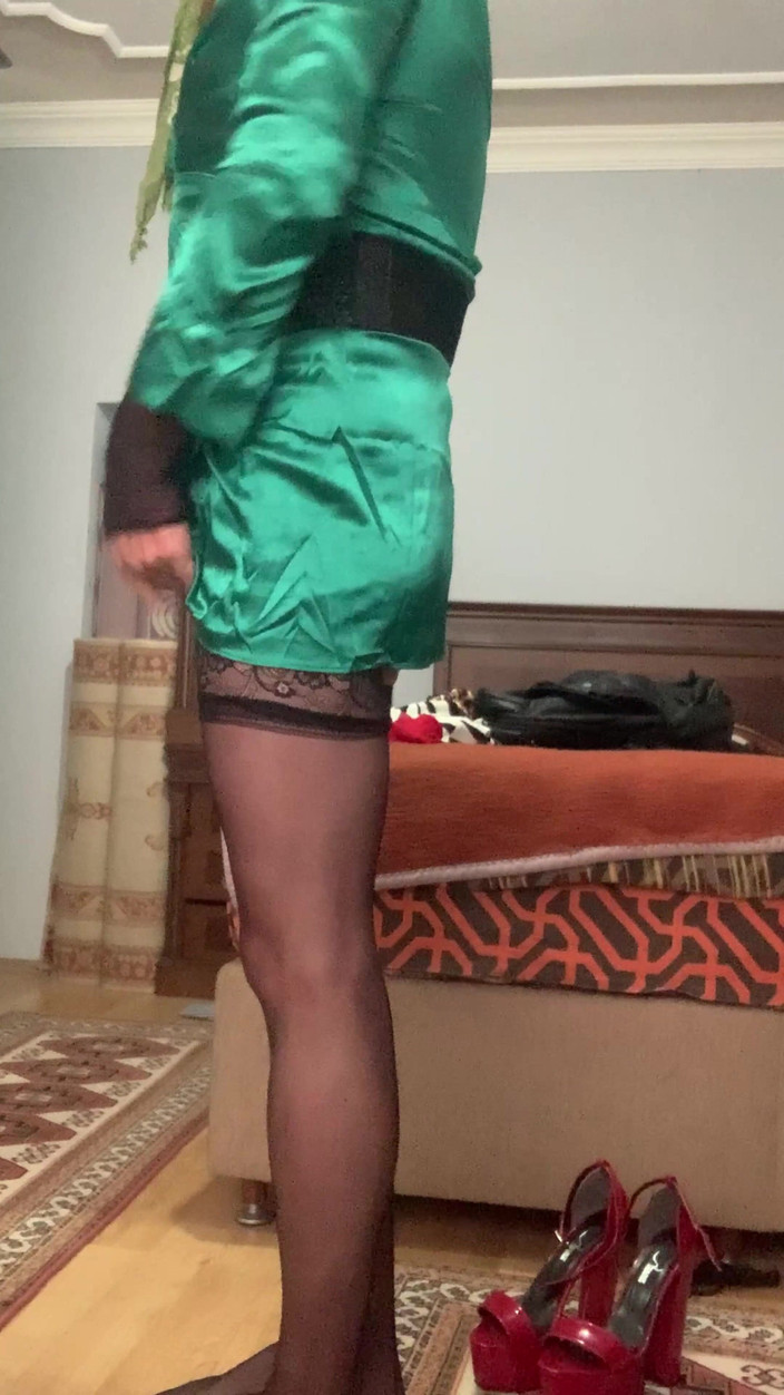 cd_aysemmm: Mijn zwangere vrouw probeerde haar nieuwe sexy slipje in mijn...