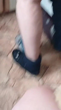 Üvey kız kardeşim ve üvey annemin seksiyle mastürbasyon yapıyorum