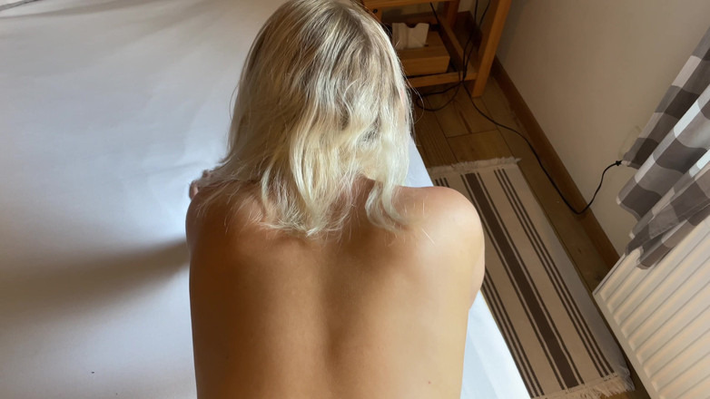 DoMaXXX: Máma ví, jak jezdit na péru!