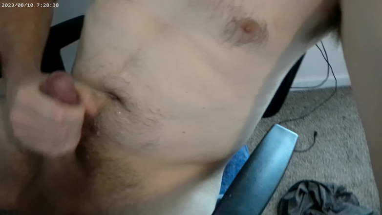 Carolina_boi: 工作很无聊，所以我转而撸管