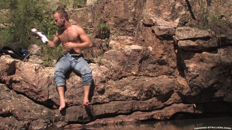 Raging Stallion: Do last man guns płonące część 1