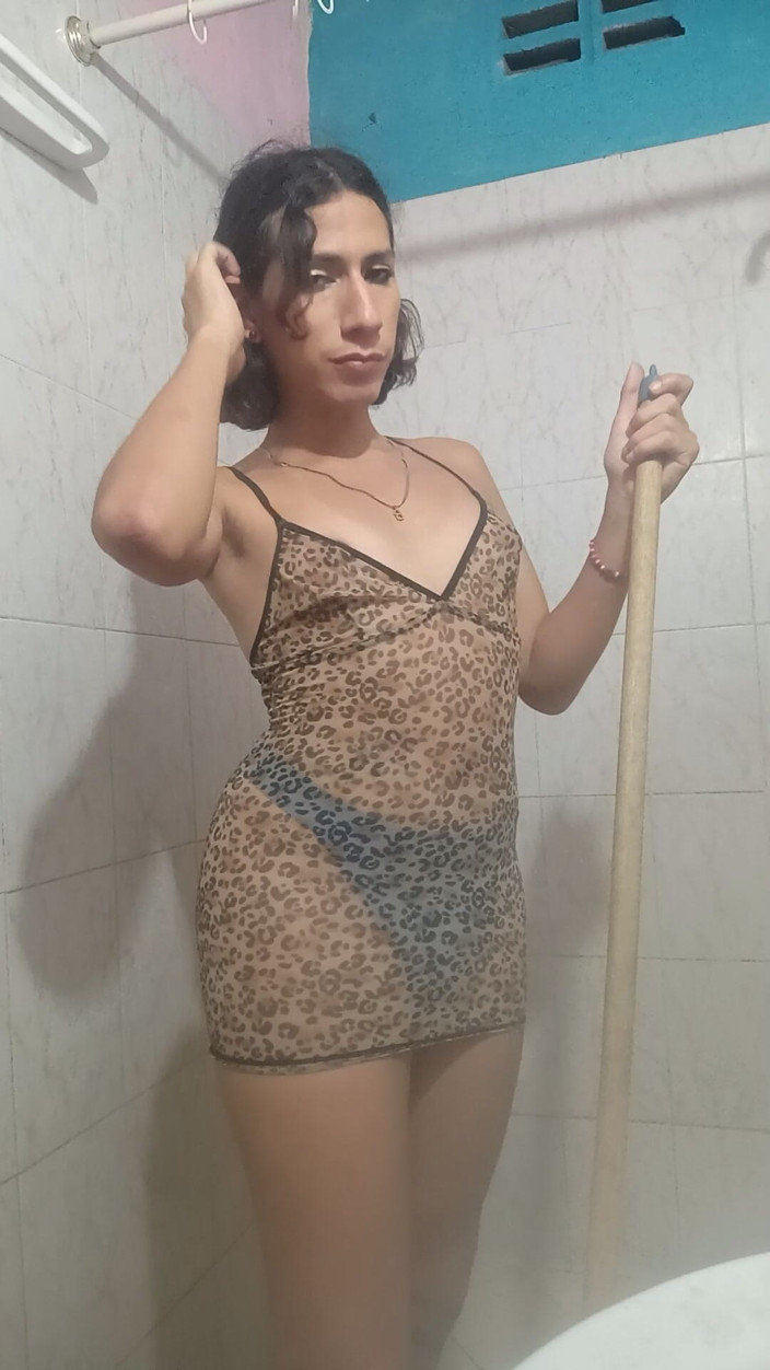 Femboy from Colombia: Grazie a tutti, sono qui