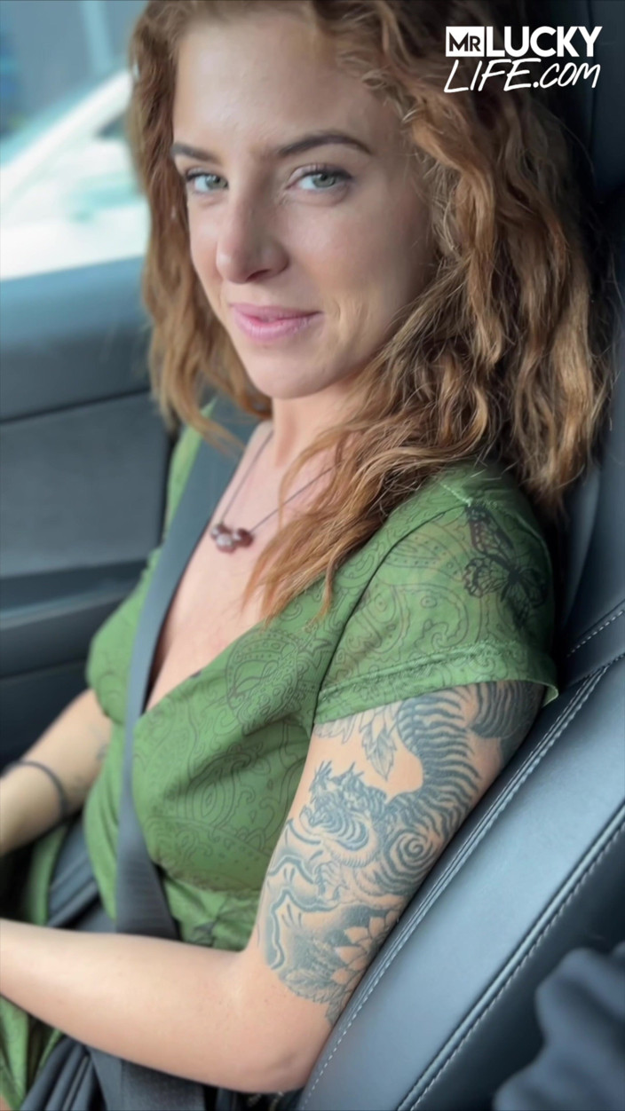 MrLuckyLife: Brunch with Curly Hair Cutie Lumi Ray