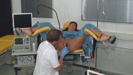 Rubber & Clinic Studio - 1ATOYS: Speculum and bladder enema