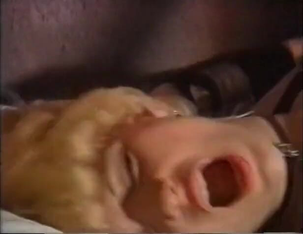 Girl on Girl: Kinky slut dressed in latex has two prisoner babes lick...