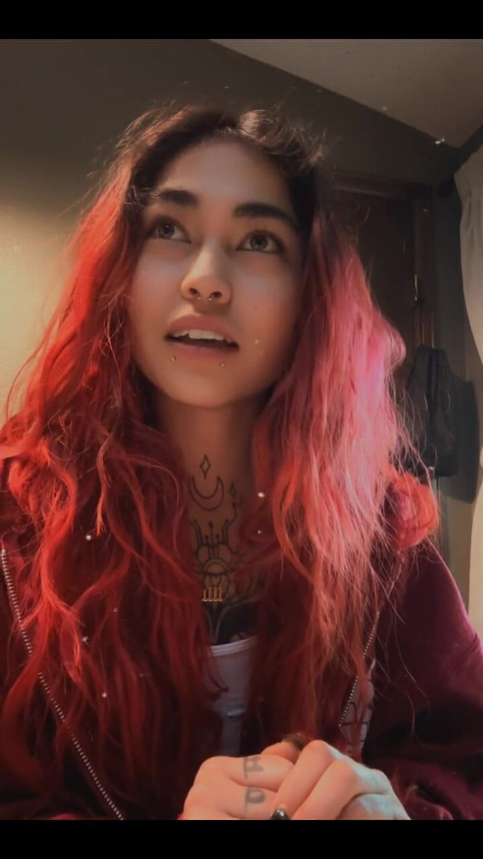 lilRavenFox: Send Good Vibes We Get Approved for This House!