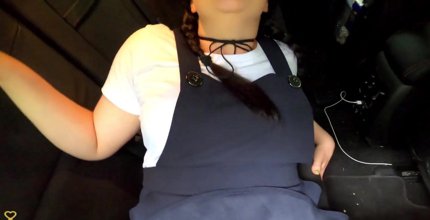 Emma Secret: Cizí šukání do kundičky! Zachráněna před bouřemi a ošukaná pryč!