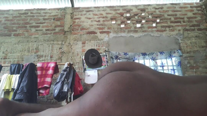 Assamesebodoboy: Băiat homosexual indian desi asamez de la sat distrându-se cu...